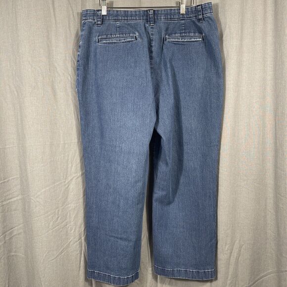 L.L. Bean Jeans Womens 18 Petite Blue High Rise‎ Straight Classic Fit MedWash - Picture 3 of 8